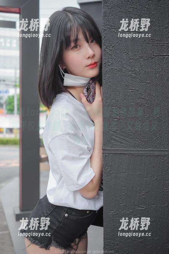 你看Jang Joo(장주)的比基尼作品集，更新不仅是衣服，还有她的状态，又放松又自然。